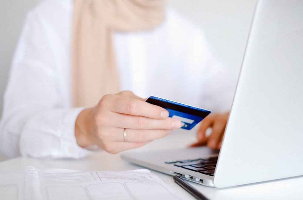 Compra en línea. (Fuente: Anna Shvets, Pexels)..